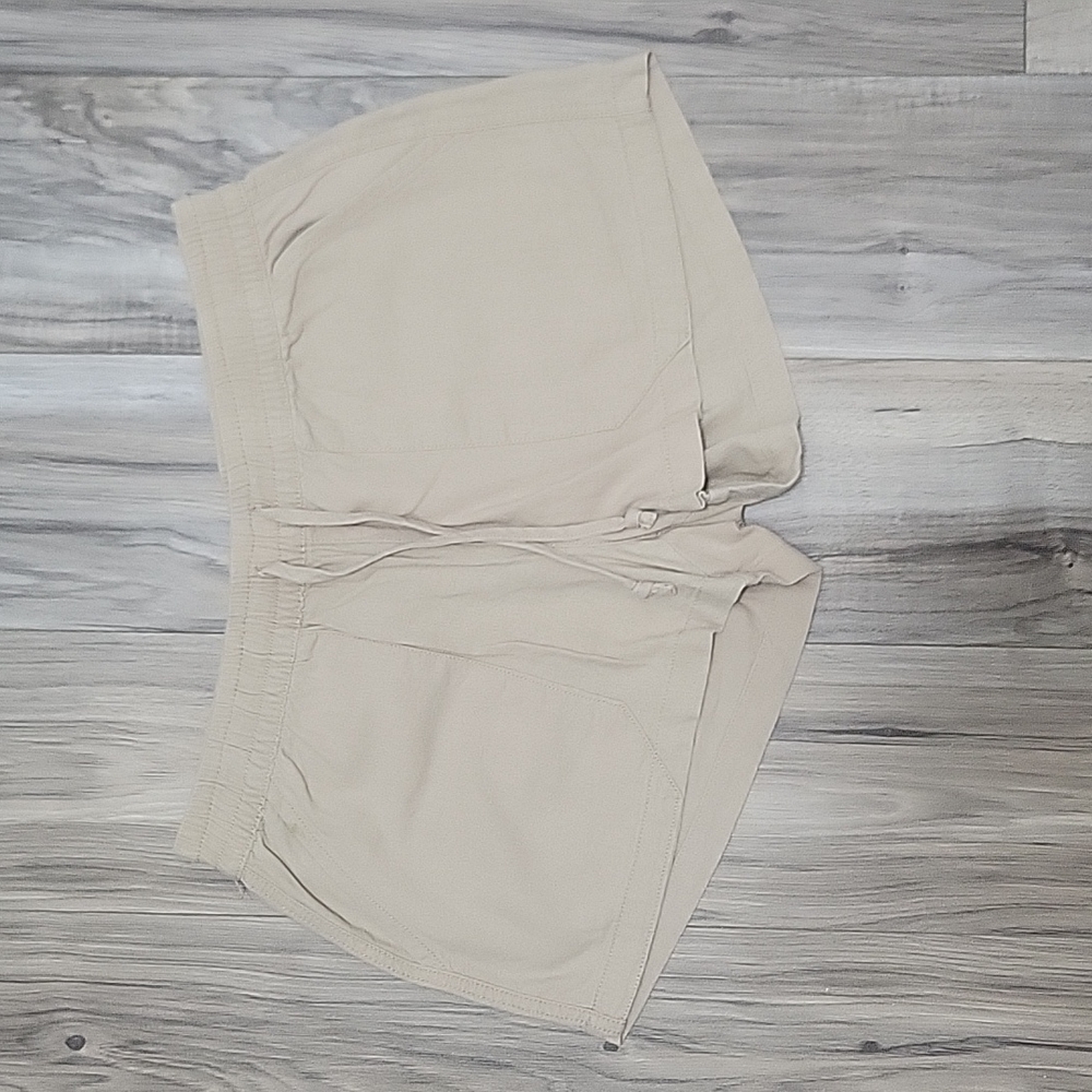 2B bebe - Linen Shorts - Medium